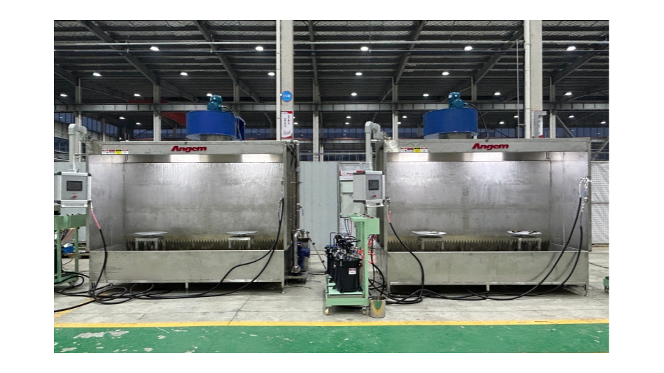 榴莲网站新品噴漆(qī)室:客戶訂購的水簾(lián)噴漆室來了! 榴莲网站新品噴漆室:客戶訂購的水簾噴漆室來了!